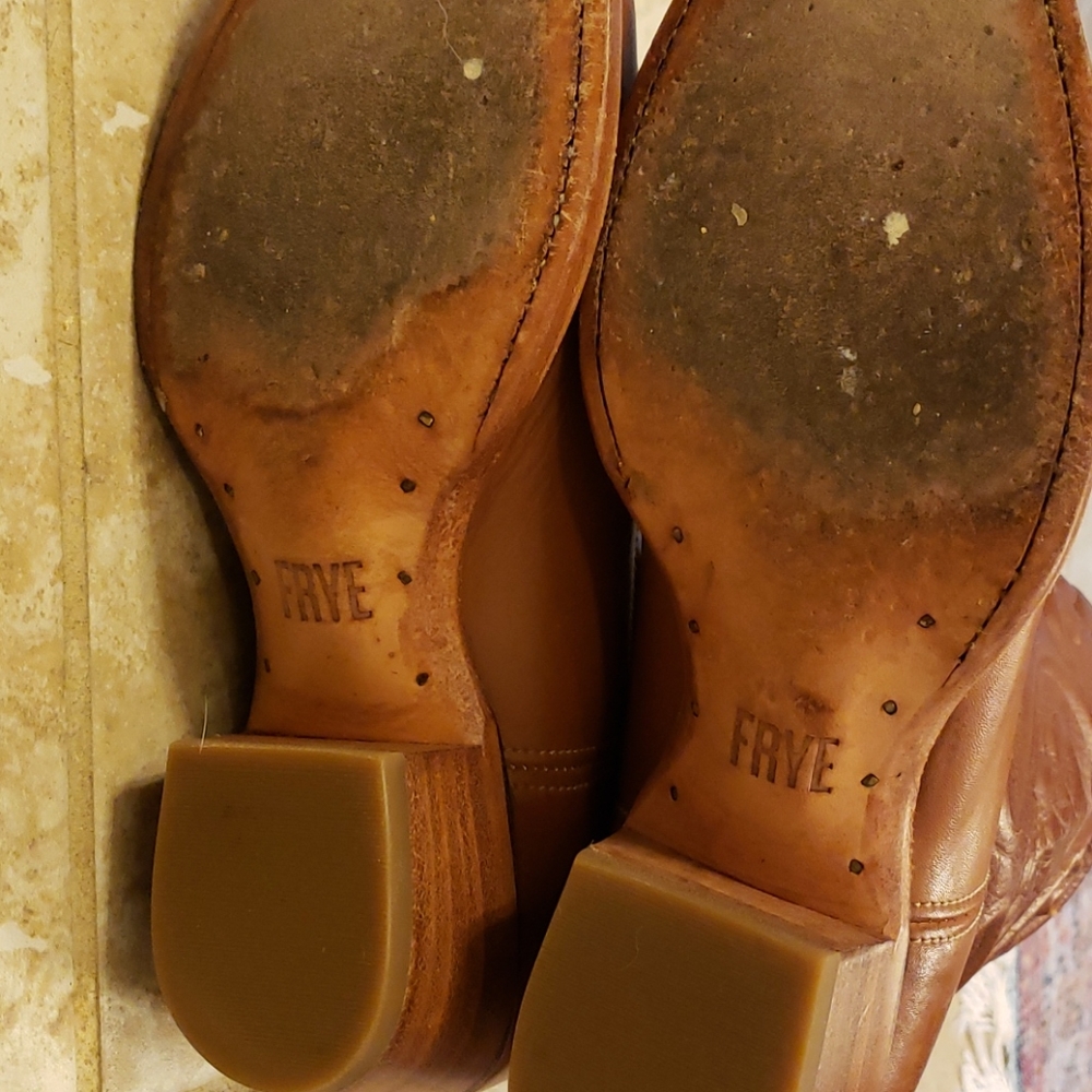 Boots - Picture 3 of 4